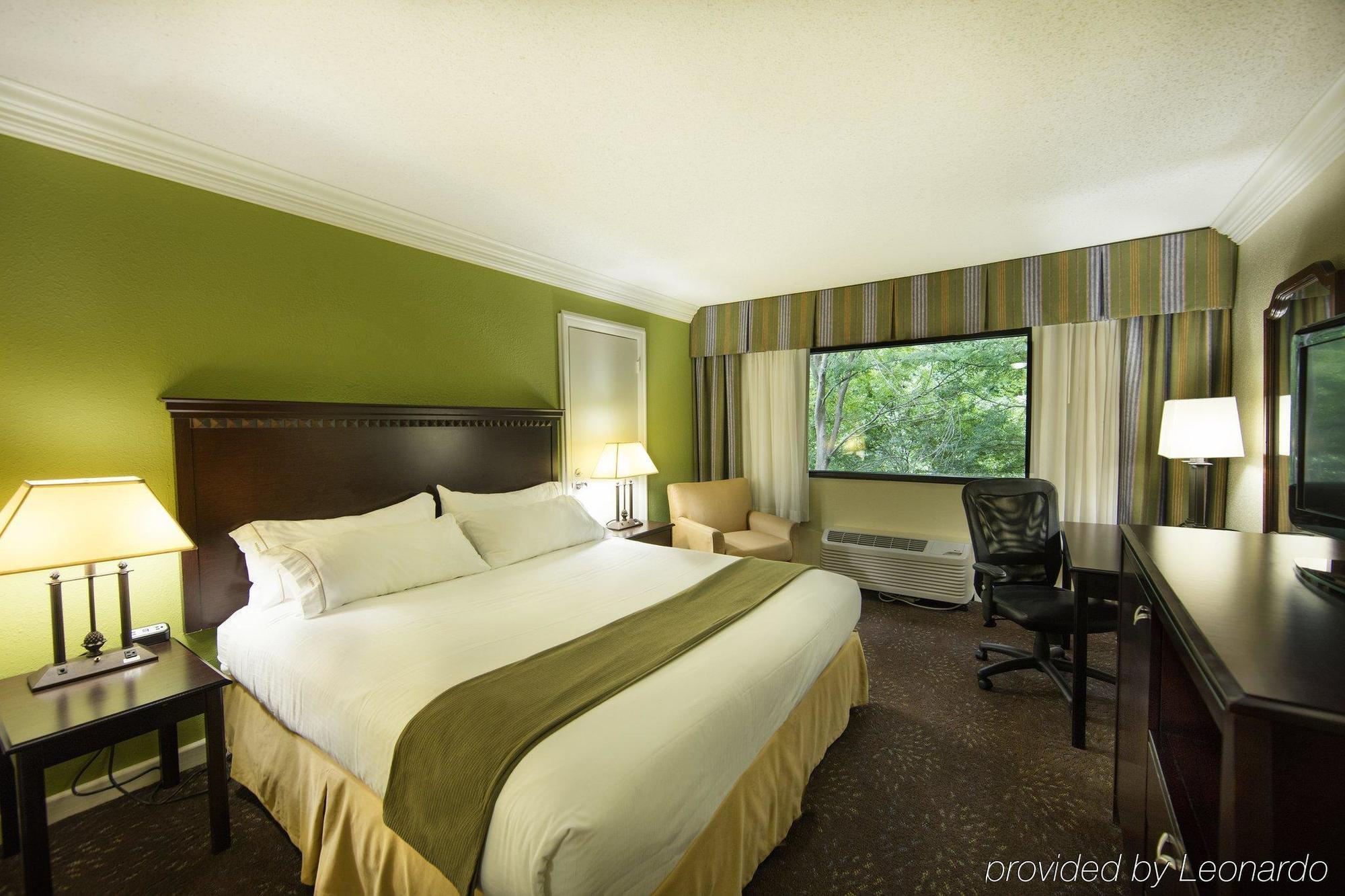 Holiday Inn Express Athens - University Area By Ihg Exterior photo