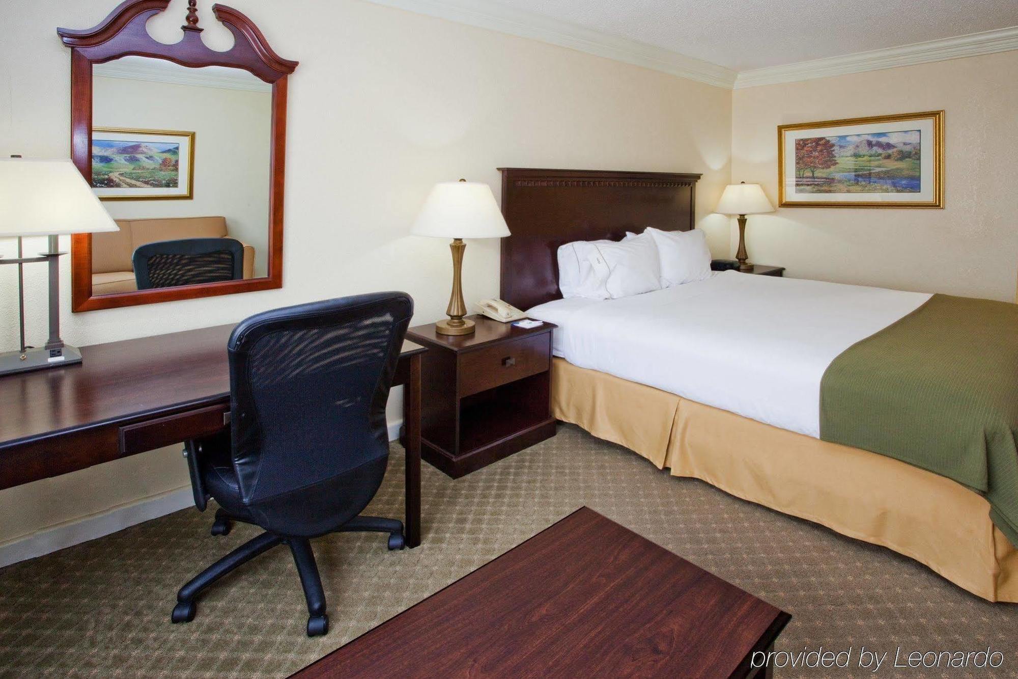 Holiday Inn Express Athens - University Area By Ihg Exterior photo